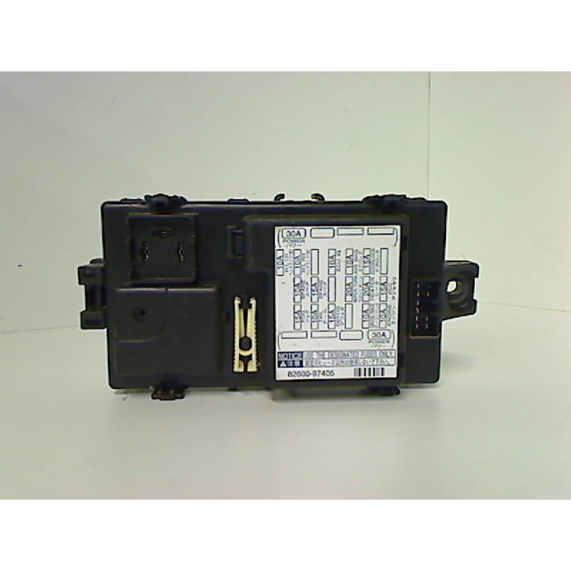 Caja de fusibles Daihatsu Sirion/Storia (M1) (2002 - 2005) Hatchback 1.3 16V DVVT (K3-VE2)