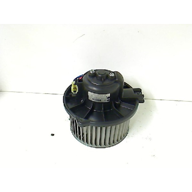 Motor del ventilador de calentador Mitsubishi Space Star (DG) (1998 - 2004) MPV 1.3 16V (4G13)