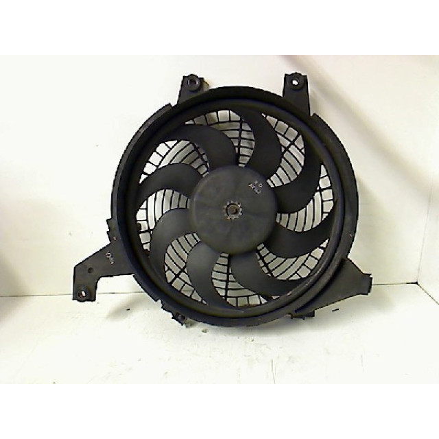 Motor del ventilador Kia Joice (2001 - 2003) MPV 2.0 16V (A0001E222.0 16V)