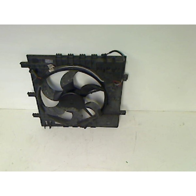 Motor del ventilador Mercedes-Benz-Benz Vito (638.0) (1999 - 2003) Van 2.2 CDI 108 16V (OM611.980)