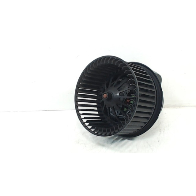 Motor del ventilador de calentador Ford Mondeo IV Wagon (2011 - 2014) Combi 1.6 TDCi 16V (T1BB)