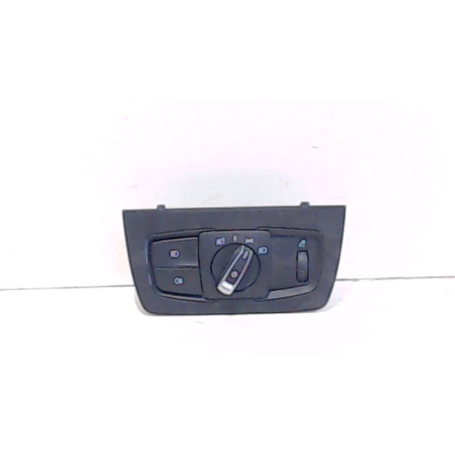 Interruptor de luz BMW 3 serie (F30/F80) (2012 - 2015) Sedan 318d 2.0 16V (N47-D20C)