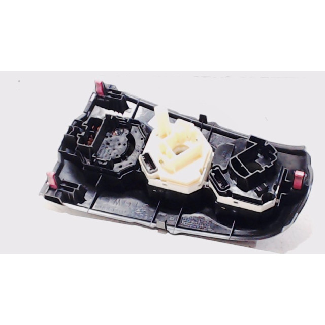 Calefactor del salpicadero Toyota Yaris II (P9) (2008 - 2011) Hatchback 1.33 16V Dual VVT-I (1NRFE)