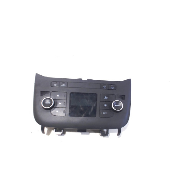 Calefactor del salpicadero Fiat Punto Evo (199) (2009 - 2012) Hatchback 1.3 JTD Multijet 85 16V (199.B.4000(Euro 5))