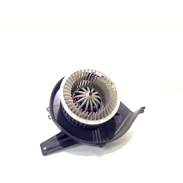 Motor del ventilador de calentador Volkswagen Fox (5Z) (2005 - 2009) Hatchback 1.4 16V (BKR)