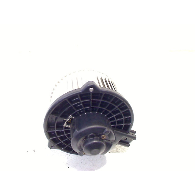 Motor del ventilador de calentador Mazda 6 (GG12/82) (2002 - 2007) Sedan 2.0i 16V (LF17)