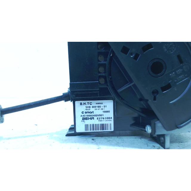 Calefactor del salpicadero Smart Fortwo Coupé (451.3) (2007 - 2009) Hatchback 3-drs 0.8 CDI (660.950)