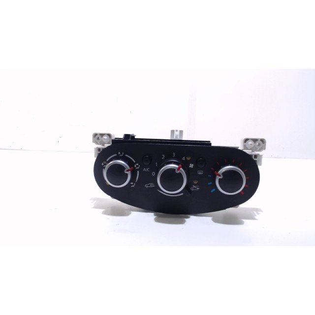 Calefactor del salpicadero Renault Twingo III (AH) (2014 - actualidad) Hatchback 5-drs 1.0 SCe 70 12V (H4D-400(H4D-A4))