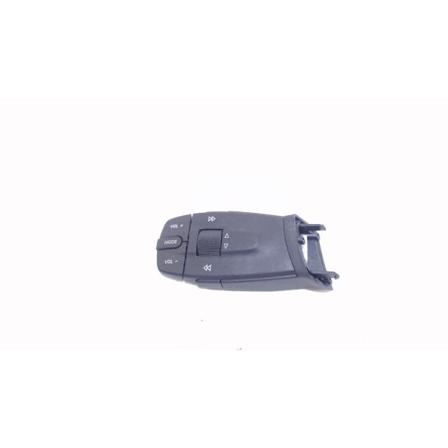 Control de la radio Seat Ibiza ST (6J8) (2010 - 2015) Combi 1.2 TDI Ecomotive (CFWA)