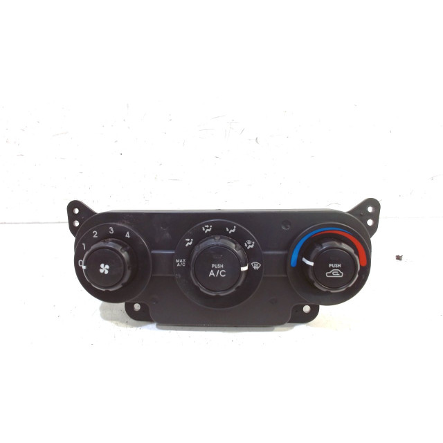 Calefactor del salpicadero Kia Cerato (2004 - 2008) Hatchback 1.6 16V (G4ED)