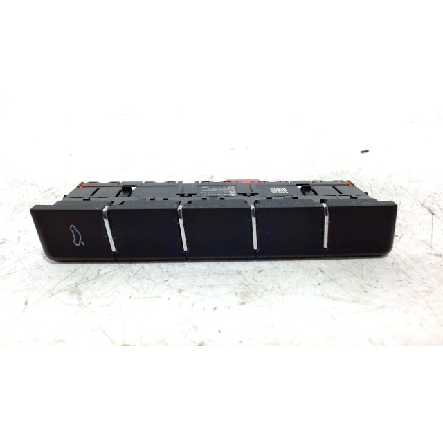 Bisagra intercambiable de la tapa del maletero Skoda Superb Combi (3V5) (2015 - actualidad) Combi 2.0 TDI (DFCA)