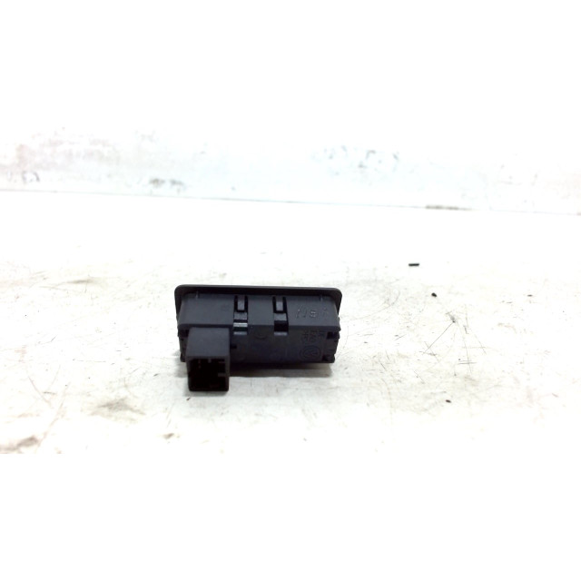 Bisagra intercambiable de la tapa del maletero Skoda Superb Combi (3V5) (2015 - actualidad) Combi 2.0 TDI (DFCA)