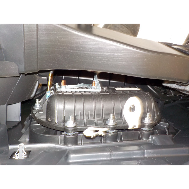 Juego de airbag Peugeot 308 (L3/L8/LB/LH/LP) (2013 - 2021) Hatchback 5-drs 1.6 BlueHDi 120 (DV6FC(BHZ))
