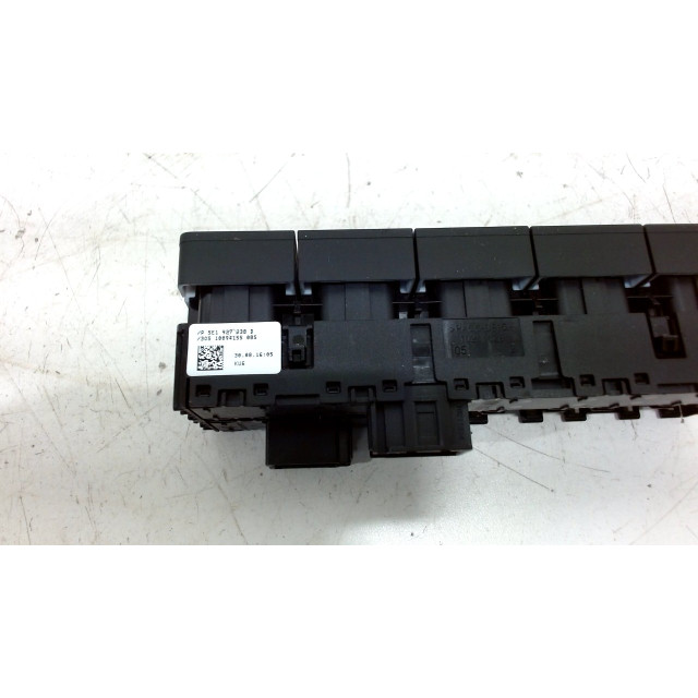 Interruptor Skoda Octavia Combi (5EAC) (2012 - 2020) Combi 5-drs 1.8 TSI 16V (CJSA)