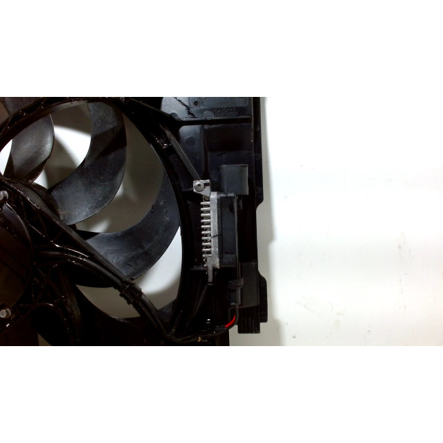 Motor del ventilador BMW 1 serie (F20) (2015 - 2019) Hatchback 5-drs 116d 1.5 12V TwinPower (B37-D15A)