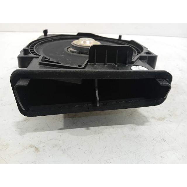 Subwoofer BMW 2 serie Gran Tourer (F46) (2015 - actualidad) MPV 216d 1.5 TwinPower Turbo 12V (B37-C15A)