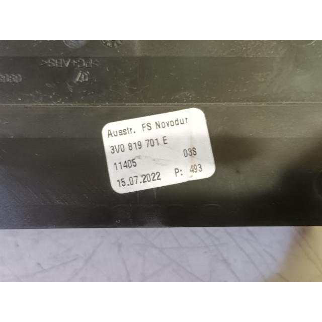 Ventilación del tablero de instrumentos izquierda Skoda Superb Combi (3V5) (2017 - actualidad) Combi 1.5 TSI Evo 16V (DPCA)