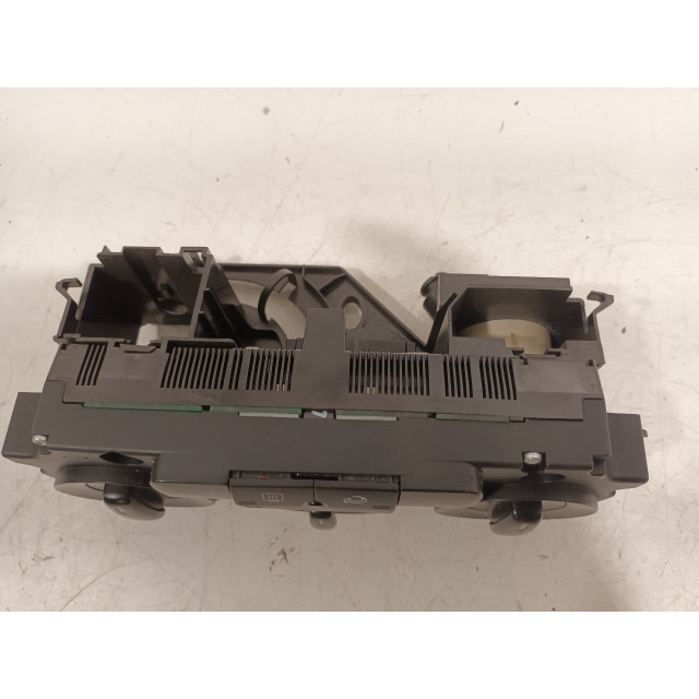 Calefactor del salpicadero Volkswagen Caddy Combi III (2KB/2KJ) (2004 - 2015) MPV 1.6 (BSE)
