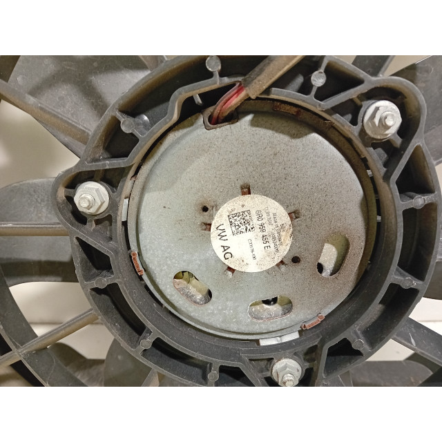 Motor del ventilador Skoda Fabia III (NJ3) (2014 - 2021) Hatchback 5-drs 1.0 12V (CHYA)