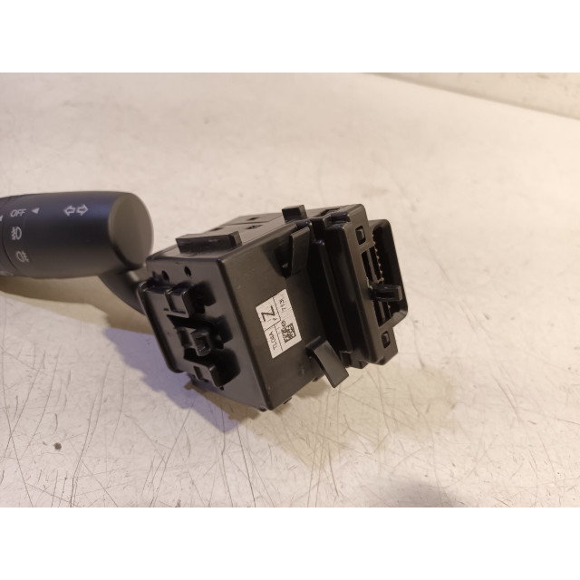 Interruptor del indicador Mazda 2 (DJ/DL) (2014 - 2017) Hatchback 1.5 SkyActiv-G 90 (P5Y8)