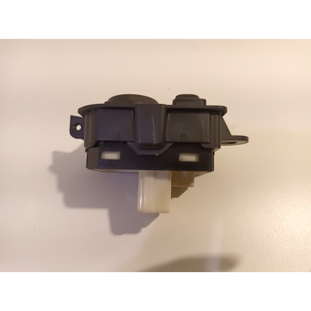 Interruptor de espejos eléctricos Renault Kadjar (RFEH) (2015 - actualidad) Kadjar (RFE) SUV 1.2 Energy TCE 130 (H5F-408)
