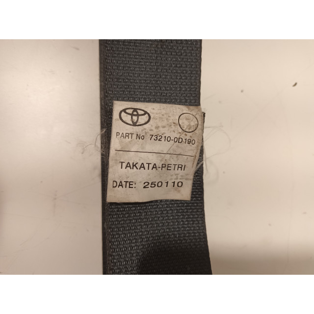 Cinturón de seguridad delantero derecho Toyota Yaris II (P9) (2005 - 2011) Hatchback 1.0 12V VVT-i (1KR-FE)
