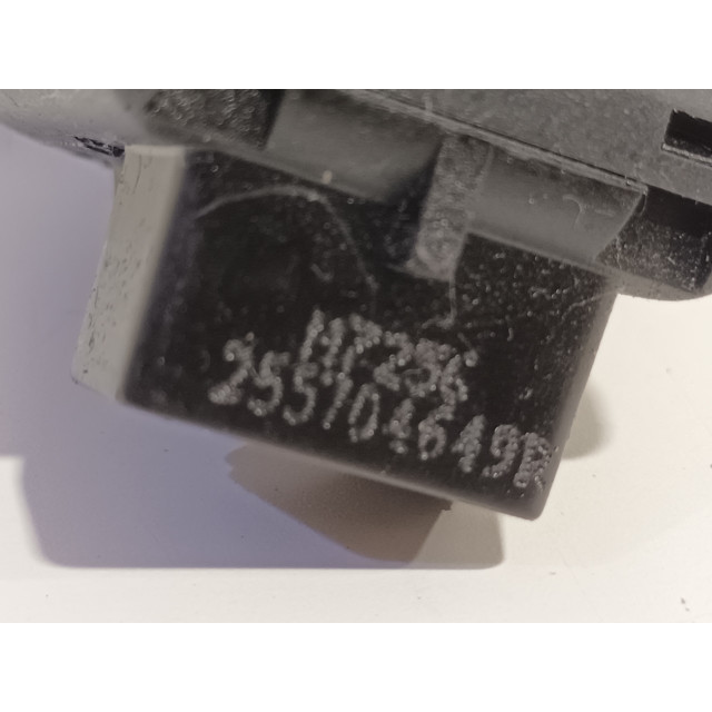 Interruptor de espejos eléctricos Smart Fortwo Coupé (453.3) (2014 - actualidad) Hatchback 3-drs 0.9 TCE 12V (M281.910)