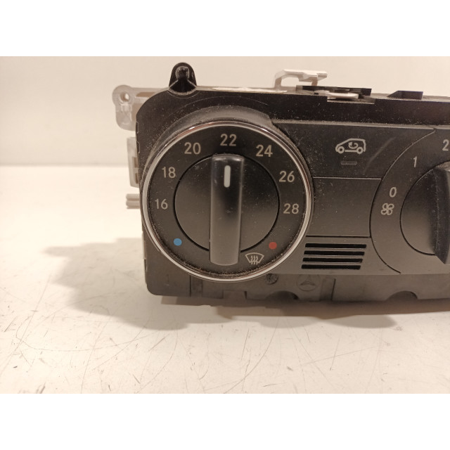 Calefactor del salpicadero Mercedes-Benz B (W245/242) (2005 - 2011) Hatchback 2.0 B-180 CDI 16V (OM640.940(Euro 4))