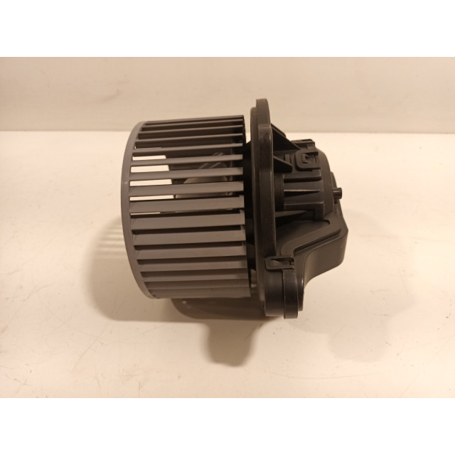 Motor del ventilador de calentador Hyundai iX20 (JC) (2010 - 2019) SUV 1.4i 16V (G4FA)