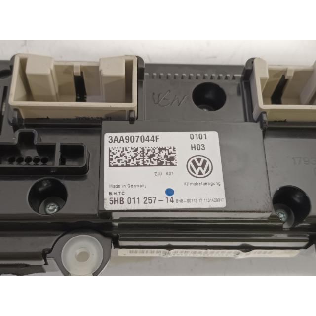 Calefactor del salpicadero Volkswagen Passat Variant (365) (2010 - 2014) Combi 1.4 TSI 16V (CAXA(Euro 5))