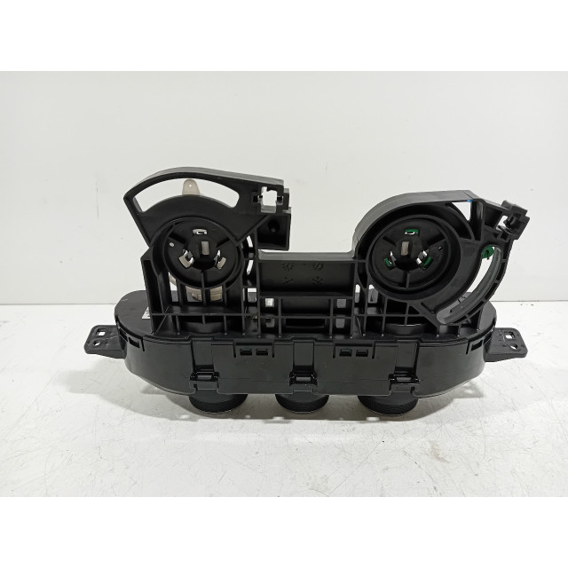 Calefactor del salpicadero Hyundai i10 (B5) (2013 - 2020) Hatchback 1.0 12V (G3LA)