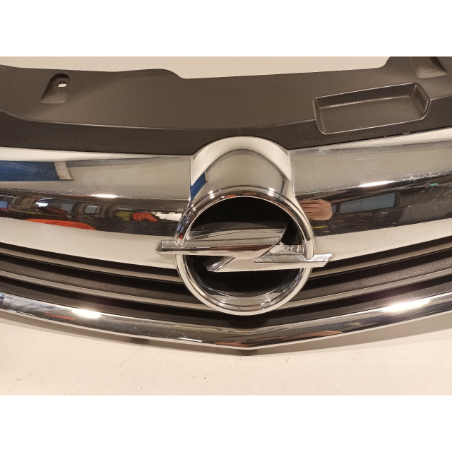 Rejilla Opel Astra H SW (L35) (2005 - 2014) Combi 1.8 16V (Z18XER(Euro 4))