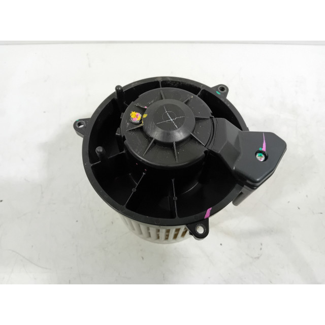 Motor del ventilador de calentador Suzuki Celerio (LF) (2014 - actualidad) Hatchback 5-drs 1.0 12V (K10C)