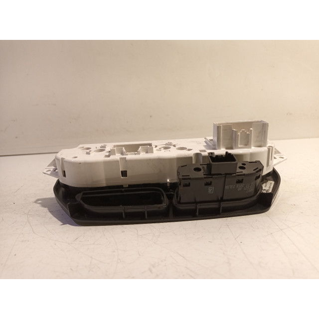 Calefactor del salpicadero Ford C-Max (DXA) (2010 - 2014) MPV 1.6 SCTi 16V (JQDA)