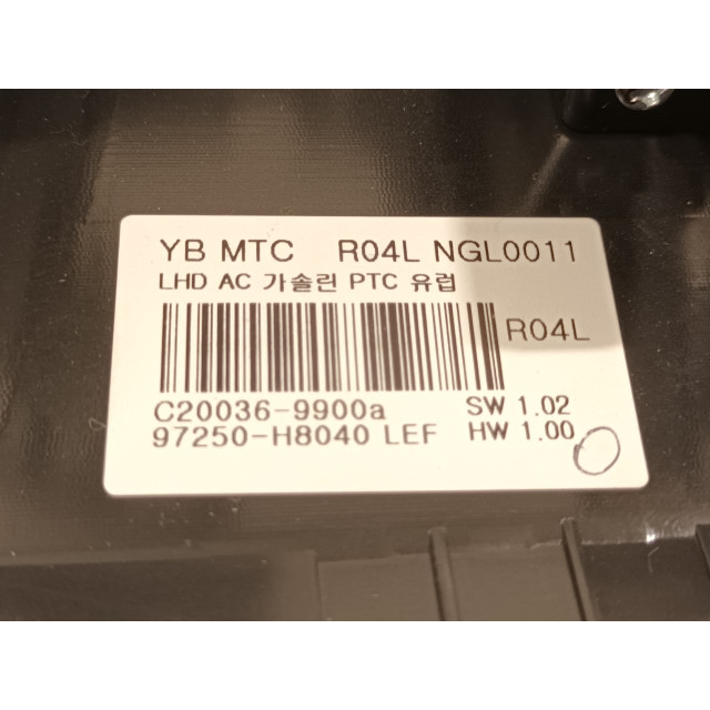 Calefactor del salpicadero Kia Rio IV (YB) (2017 - 2020) Hatchback 1.0i T-GDi 100 12V (G3LC)