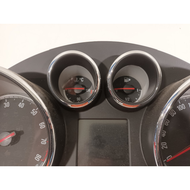 Cabina Opel Zafira Tourer (P12) (2011 - 2016) MPV 1.4 Turbo 16V EcoFLEX (A14NET(Euro 5))