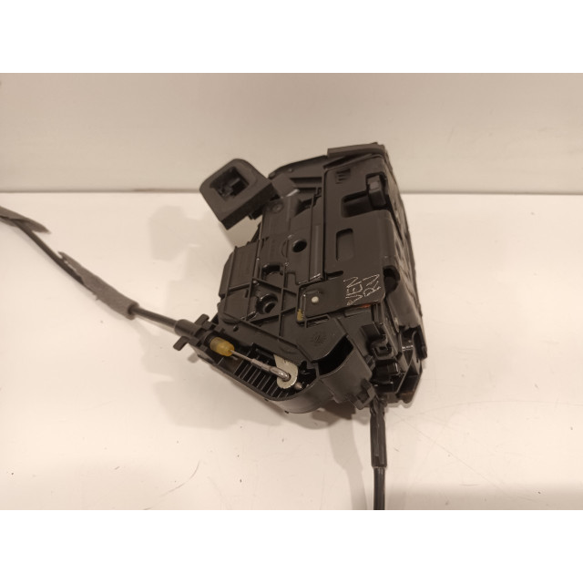 Mecanismo de cierre central eléctrico del bloqueo de la puerta delantera derecha Volkswagen Golf VII (AUA) (2017 - 2020) Hatchback 2.0 GTI 16V Performance Package (DLBA)