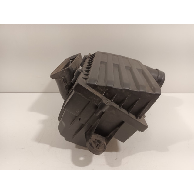 Carcasa del filtro de aire Volkswagen Golf VII (AUA) (2017 - 2020) Hatchback 2.0 GTI 16V Performance Package (DLBA)