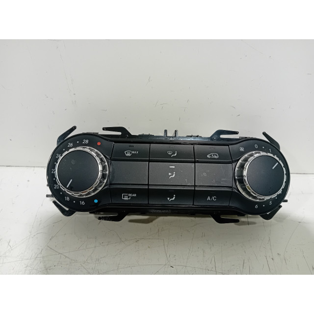 Calefactor del salpicadero Mercedes-Benz A (W176) (2012 - 2018) Hatchback 1.6 A-180 16V (M270.910)