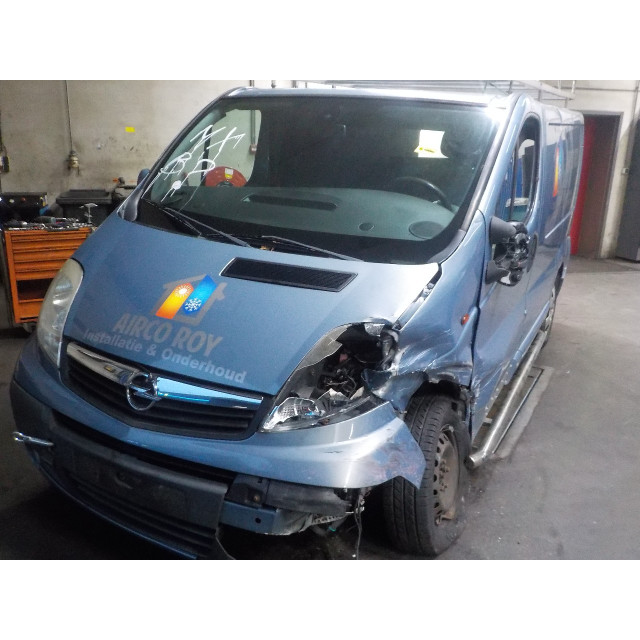 Faro derecho Opel Vivaro (2006 - 2014) Van 2.5 CDTI 16V (G9U-630)
