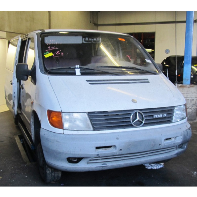 Indicador derecho Mercedes-Benz Vito (638.0) (1996 - 1999) Van 2.3 108D (OM601.942)
