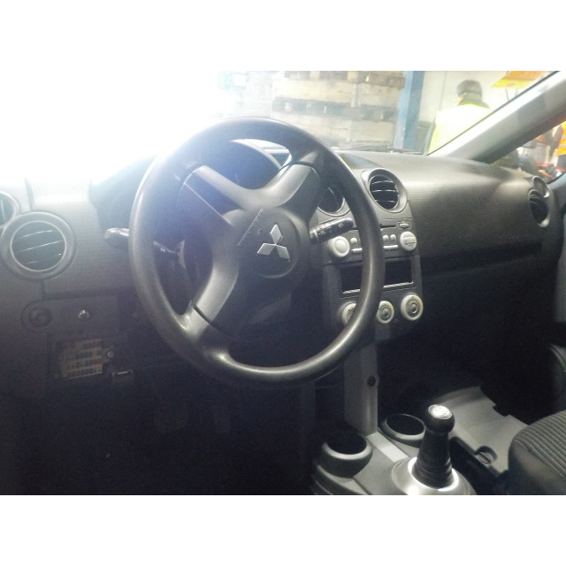 Eje de transmisión delantero derecho Mitsubishi Colt (Z2/Z3) (2004 - 2012) Hatchback 1.3 16V (4A90)
