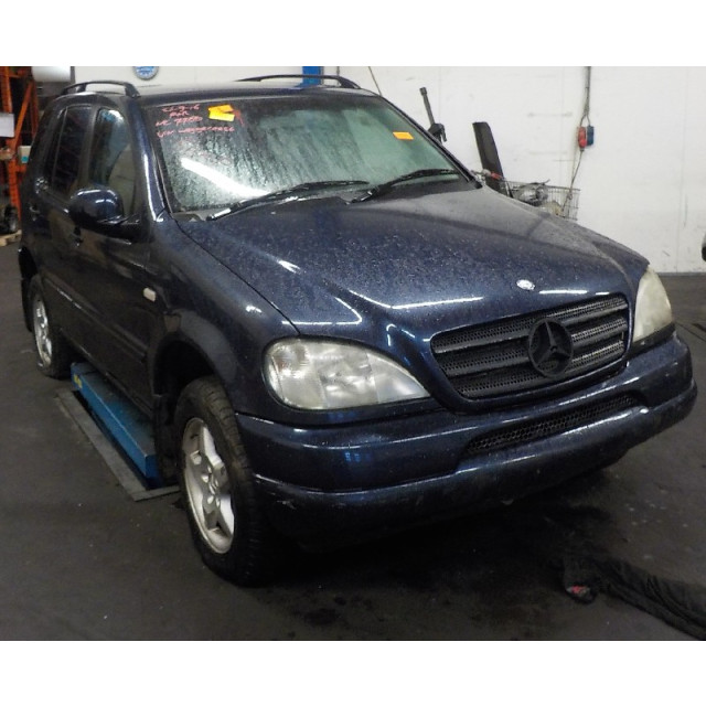 Resistencia del calentador Mercedes-Benz ML I (163) (2001 - 2005) SUV 2.7 270 CDI 20V (OM612.963)