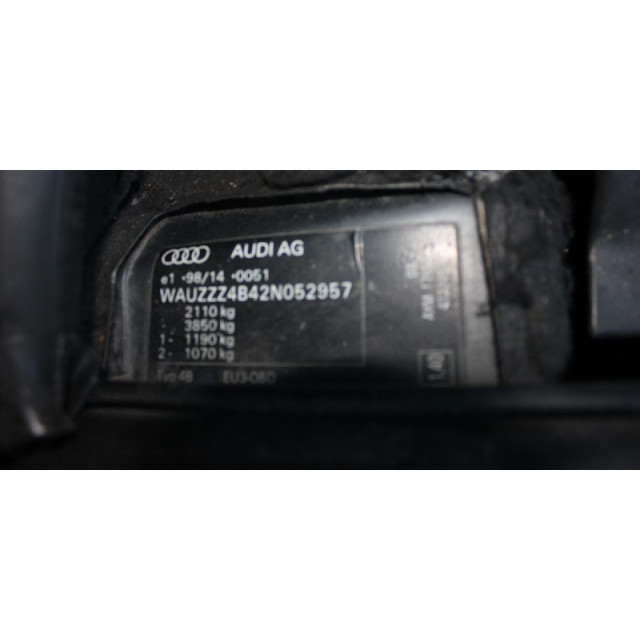 Panel de mando de elevalunas eléctrico Audi A6 (C5) (2001 - 2005) Sedan 2.5 TDI V6 24V (AYM)