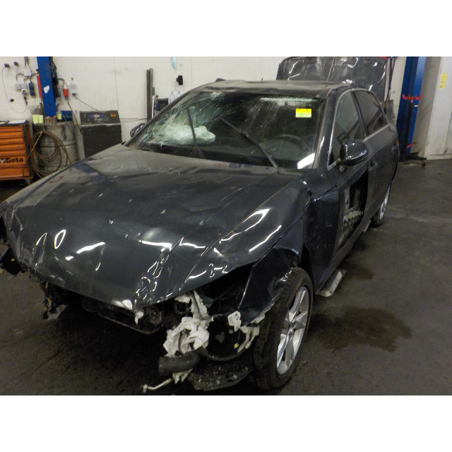 Bomba de combustible eléctrica Audi A4 (B9) (2015 - 2018) A4 Sedan 3.0 TDI V6 24V Quattro (CRTC)