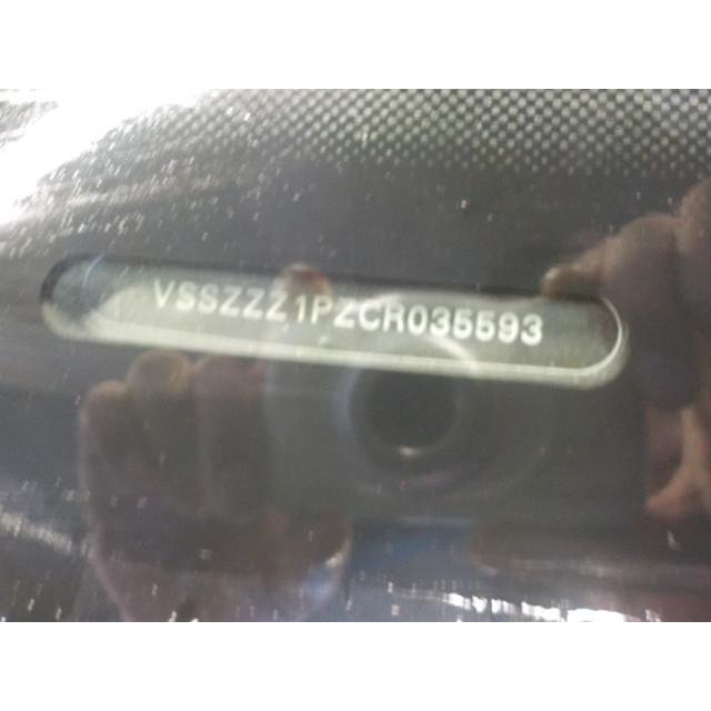 Interruptores del volante Seat Leon (1P1) (2010 - 2012) Hatchback 1.6 TDI 16V 90 (CAYB)
