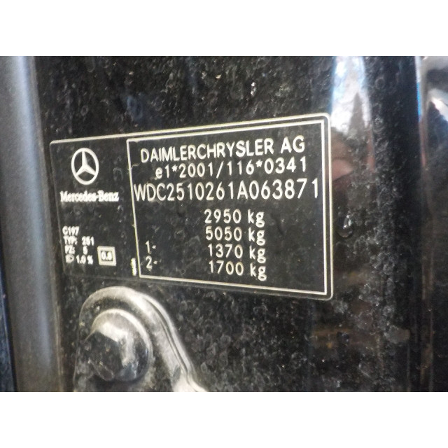 Cinturón de seguridad trasero derecho Mercedes-Benz R (W251) (2006 - 2012) MPV 3.0 280 CDI 24V (OM642.950)