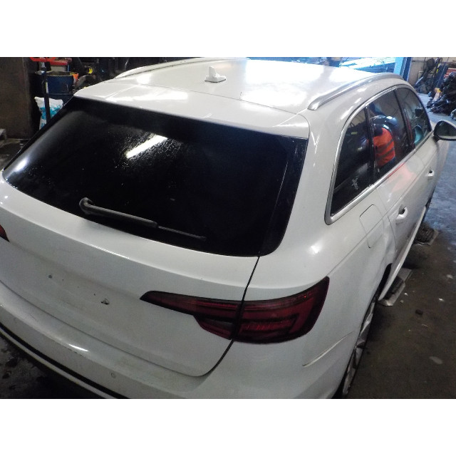 Salpicadero - Varios Audi A4 Avant (B9) (2015 - 2018) Combi 2.0 TDI 16V (DETA)