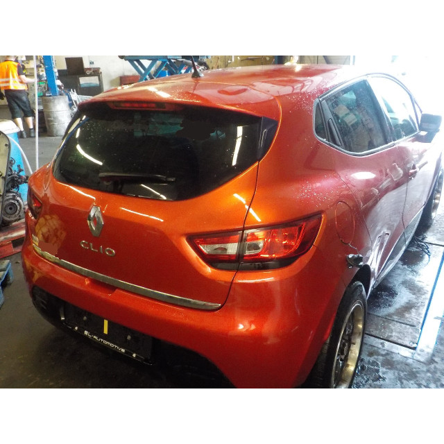 Faro trasero derecho de la puerta trasera y maletero Renault Clio IV (5R) (2012 - 2015) Hatchback 1.2 16V GPL (D4F-740(D4F-D7))