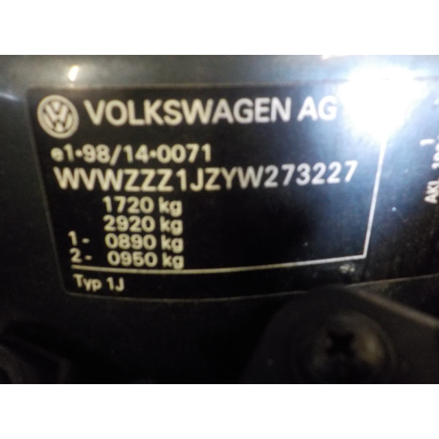 Retrovisor derecho eléctrico Volkswagen Bora (1J2) (1998 - 2005) Sedan 1.6 (AKL)